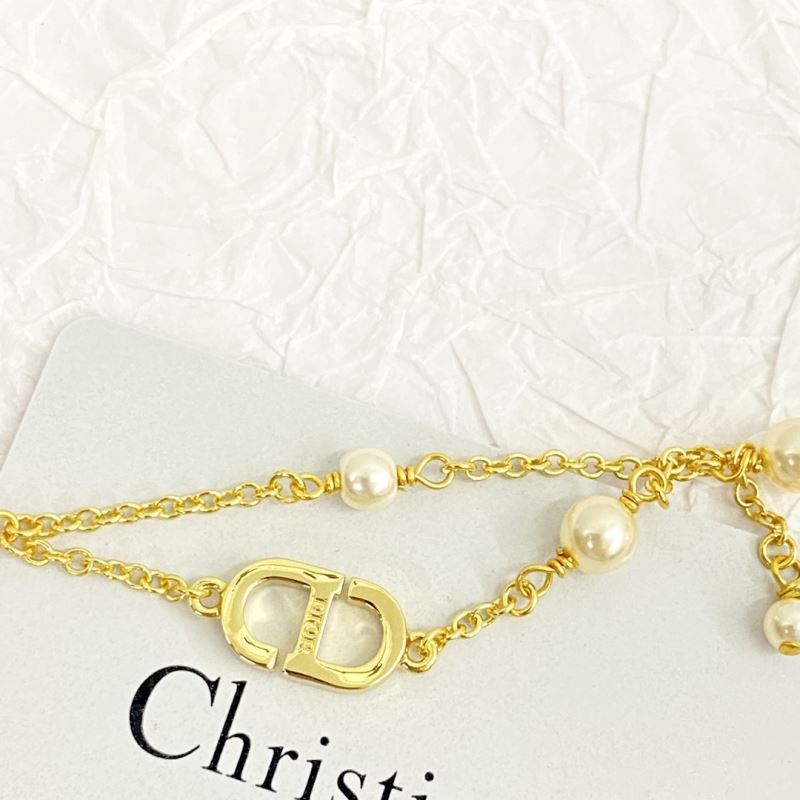 chr1st1an D10r bracelets